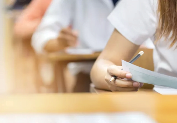 შეფასებისა და გამოცდების ეროვნული ცენტრი 2026 წლის ერთიანი ეროვნული
და საერთო სამაგისტრო გამოცდებისთვის რეგისტრაციას 6 აპრილს, 10:00
საათზე დაიწყებს.