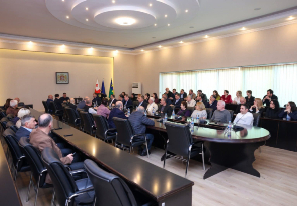 ქუთაისის მერმა დავით ერემეიშვილმა ახალი მოადგილეები წარადგინა.