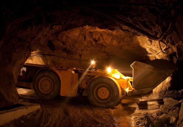 პრემიერ-მინისტრი ირაკლი კობახიძე, პარლამენტში, ინტერპელაციის
წესით მოსმენისას, მაღაროების საკითხსაც შეეხო.
