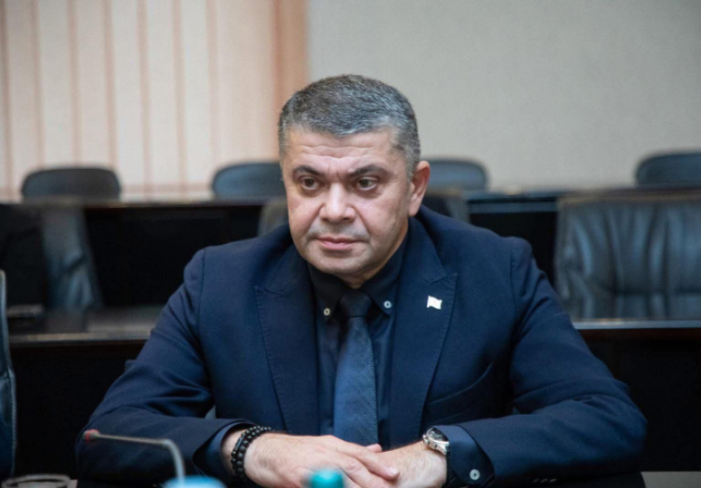 "დღეიდან ოფიციალურად შევუდექი ქუთაისის მერის უფლებამოსილების განხორციელებას"- დავით ერემეიშვილი