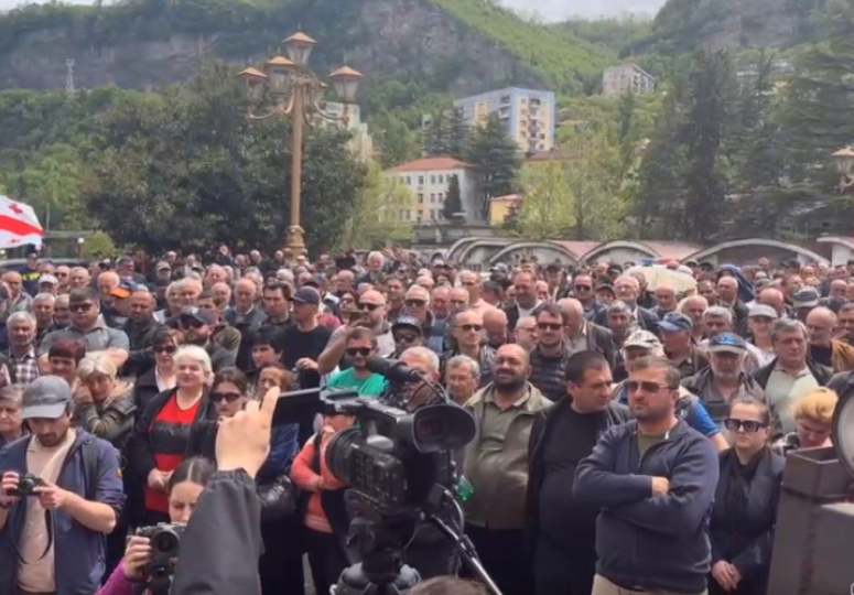 "მოვითხოვთ პასუხს ყველა იმ პირისგან, ვინც სამხრივი კომისიის შეხვედრებში მონაწილეობდა"- მაღაროელები