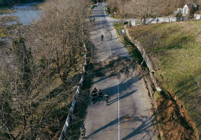 მეწყრის შედეგად ტყიბული–ქუთაისის გზაზე მოძრაობა შეზღუდულია