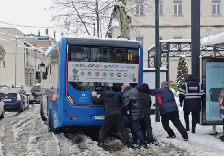 ქუთაისში დასუფთავების სამსახურისთვის 22 ერთეული სპეციალიზებული ტექნიკა შეიძინეს