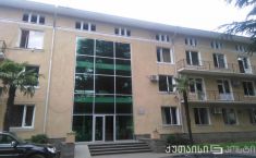  ზესტაფონის მერს თანამშრომელი ზეწოლაში ადანაშაულებს