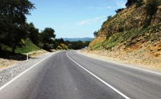 ქუთაისში, მწვანეყვავილას ქუჩაზე, კლდის ფერდი ჩამოიშალა - გზის აღნიშნული მონაკვეთი გადაკეტილია