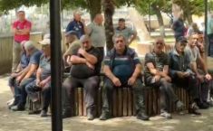 "ვითხოვთ კუთვნილ ხელფასებს, რომელიც უკვე 4 თვეა, დამსაქმებელს არ გაუცია"- ჭიათურაში აქცია მიმდინარეობს