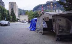 "რატომ დაგვტოვეთ უსამართლობის პირისპირ მარტო?"- ჭიათურელი მაღაროელები კომპანიაში დასაქმებულ მშრომელებს მიმართავენ