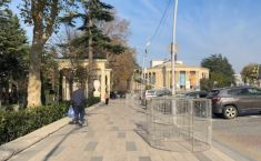 ქუთაისში საახალწლო დეკორაციებით ქუჩების მორთვა დაიწყო