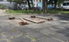 „ბავშვი პრიორიტეტი არ არის“ — ადგილობრივები ქუთაისის სკვერის მოუვლელ მდგომარეობაზე საუბრობენ