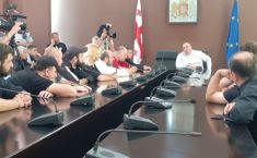 „თუ სახსრები არ გამოიძებნა, „ტორპედო“ აღარ იარსებებს“ - ფანკლუბის წევრები ქუთაისის მერს შეხვდნენ