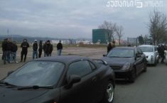 მარჯვენა საჭიანი ავტომობილების მძღოლებმა ქუთაისში აქცია გამართეს